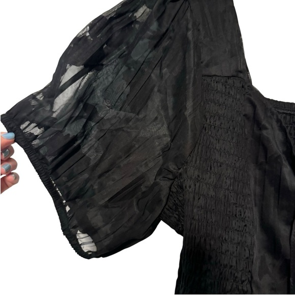 Torrid Cotton Clip Floral Smocked Crop Top Black 3X - Picture 9 of 12